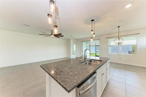 Casa en venta en Bradenton, Florida, 4 dormitorios, 190.17 m2 № 1827038 - foto 11