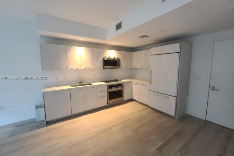 Condominio en alquiler en Miami, Florida, 1 dormitorio, 56.58 m2 № 2054737 - foto 2