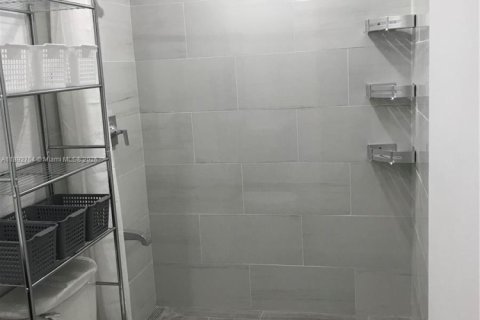 Copropriété à louer à Miami, Floride: 2 chambres, 92.72 m2 № 1946426 - photo 12