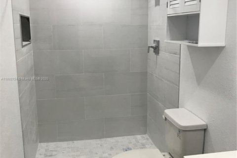 Copropriété à louer à Miami, Floride: 2 chambres, 92.72 m2 № 1946426 - photo 14