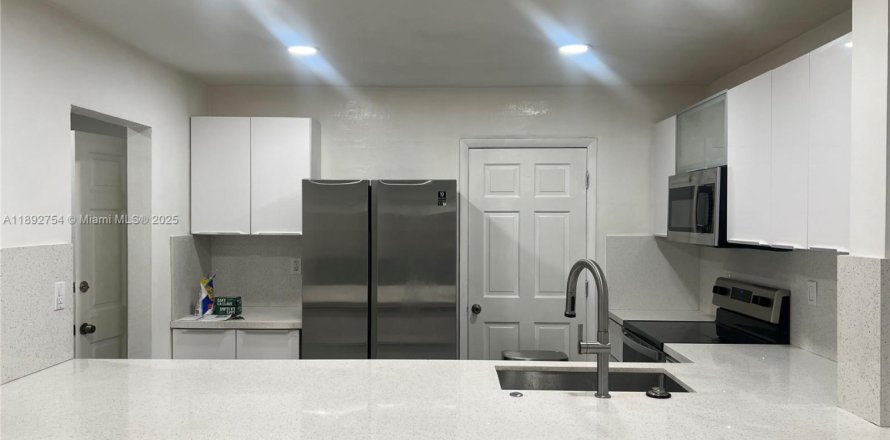 Condo à Miami, Floride, 2 chambres  № 1946426