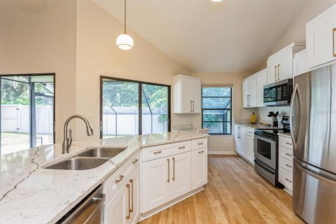 Touwnhouse à vendre à Safety Harbor, Floride: 2 chambres, 139.82 m2 № 1849733 - photo 7