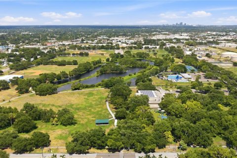 Casa en venta en Saint Petersburg, Florida, 4 dormitorios, 265.42 m2 № 2221731 - foto 7