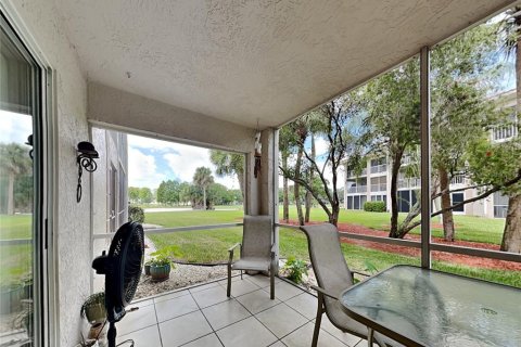 Condo in Bradenton, Florida, 2 bedrooms  № 2221754 - photo 12