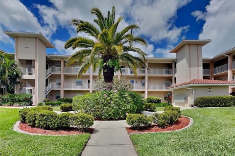 Condo in Bradenton, Florida, 2 bedrooms № 2221754