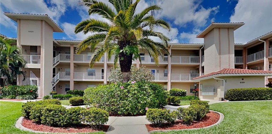Condo in Bradenton, Florida, 2 bedrooms  № 2221754