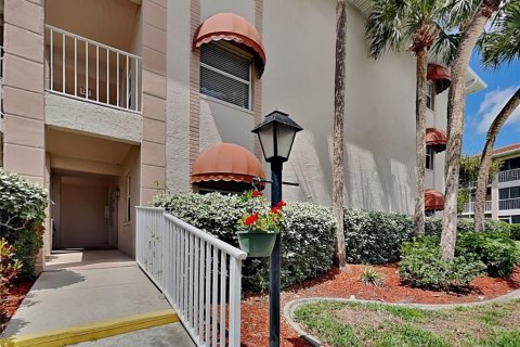 Condo in Bradenton, Florida, 2 bedrooms  № 2221754 - photo 4