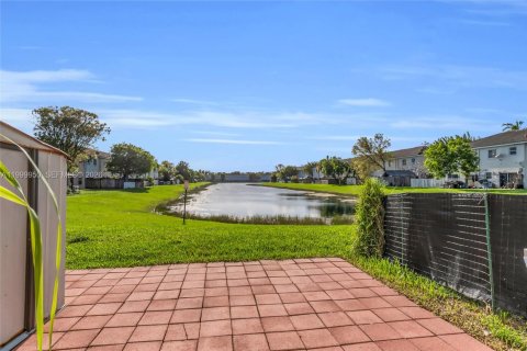 Touwnhouse à vendre à Homestead, Floride: 3 chambres, 140.19 m2 № 2064697 - photo 11