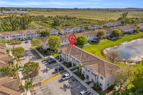 Touwnhouse à vendre à Homestead, Floride: 3 chambres, 140.19 m2 № 2064697 - photo 8