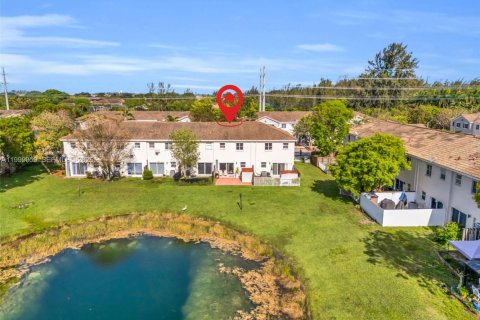 Touwnhouse à vendre à Homestead, Floride: 3 chambres, 140.19 m2 № 2064697 - photo 6