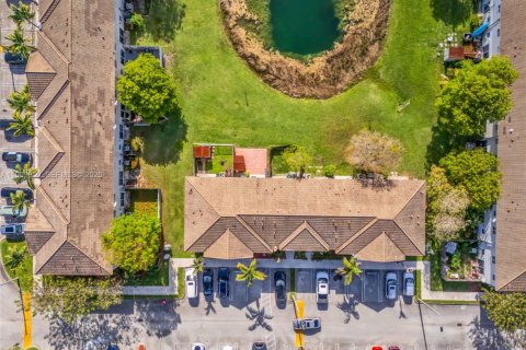 Touwnhouse à vendre à Homestead, Floride: 3 chambres, 140.19 m2 № 2064697 - photo 5