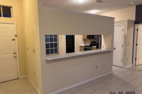 House in Orlando, Florida 3 bedrooms, 112.88 sq.m. № 1917189 - photo 3
