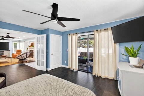 House in Clearwater, Florida 3 bedrooms, 178.56 sq.m. № 2117648 - photo 29