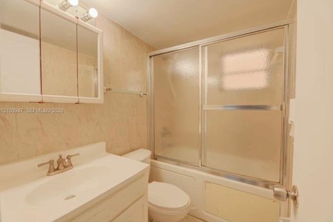 Appartement à louer à Miami, Floride: 2 chambres, 99.78 m2 № 2414573 - photo 7