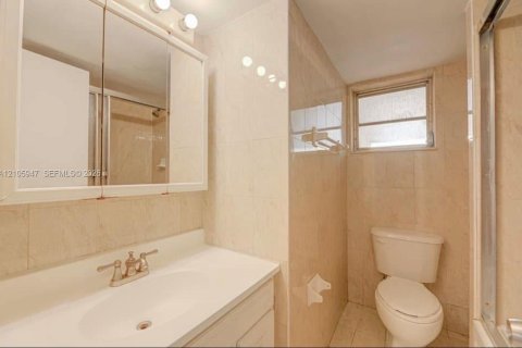 Appartement à louer à Miami, Floride: 2 chambres, 99.78 m2 № 2414573 - photo 12