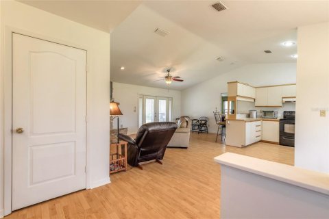 Casa en venta en New Smyrna Beach, Florida, 3 dormitorios, 150.69 m2 № 1723202 - foto 6
