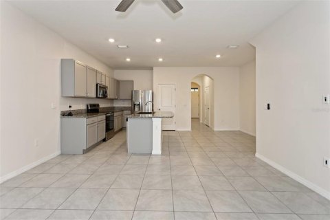 Townhouse in Wildwood, Florida 3 bedrooms, 156.82 sq.m. № 1908301 - photo 14