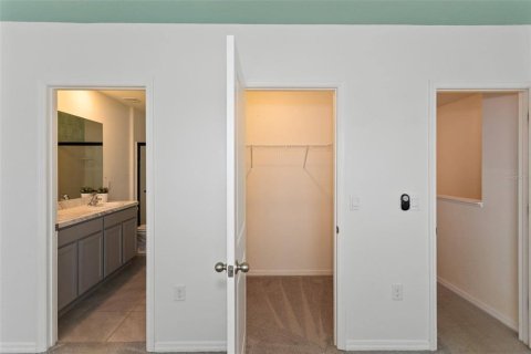 Townhouse in Wildwood, Florida 3 bedrooms, 156.82 sq.m. № 1908301 - photo 19