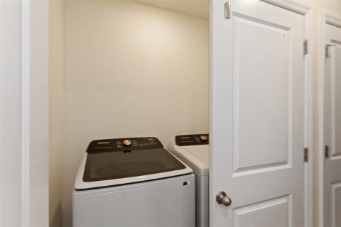 Townhouse in Wildwood, Florida 3 bedrooms, 156.82 sq.m. № 1908301 - photo 25