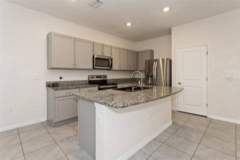 Townhouse in Wildwood, Florida 3 bedrooms, 156.82 sq.m. № 1908301 - photo 6