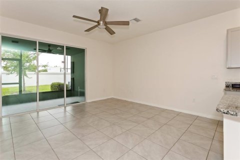 Townhouse in Wildwood, Florida 3 bedrooms, 156.82 sq.m. № 1908301 - photo 13
