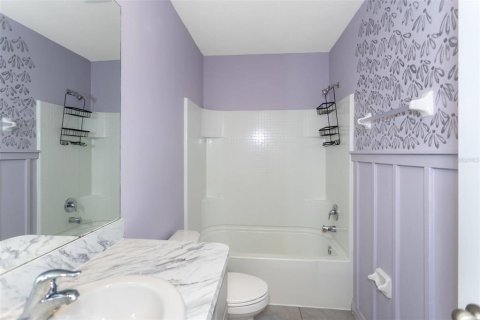 Townhouse in Wildwood, Florida 3 bedrooms, 156.82 sq.m. № 1908301 - photo 20