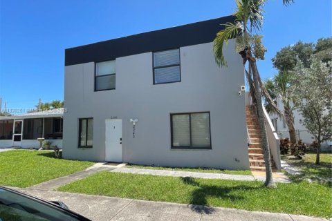 Propiedad comercial en venta en Hollywood, Florida, 222.97 m2 № 1827475 - foto 6