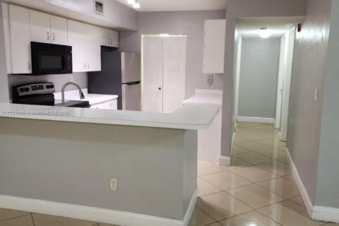 Condo in Davie, Florida, 3 bedrooms  № 1472223 - photo 5