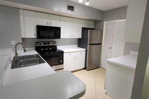 Condo in Davie, Florida, 3 bedrooms  № 1472223 - photo 4