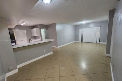 Condo in Davie, Florida, 3 bedrooms  № 1472223 - photo 1