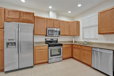 Townhouse in Sunrise, Florida 3 bedrooms, 143.63 sq.m. № 2076104 - photo 23