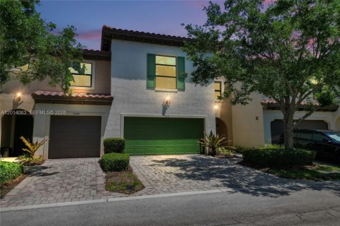 Townhouse in Sunrise, Florida 3 bedrooms, 143.63 sq.m. № 2076104 - photo 4