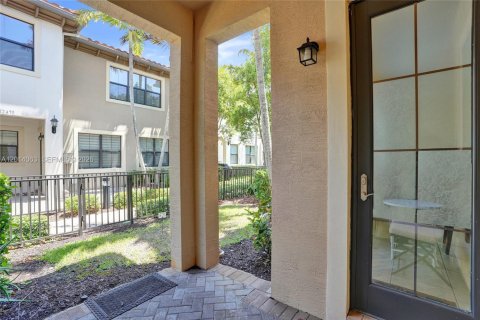 Townhouse in Sunrise, Florida 3 bedrooms, 143.63 sq.m. № 2076104 - photo 7
