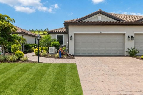 Casa en Bradenton, Florida 2 dormitorios, 139.35 m2 № 2106740