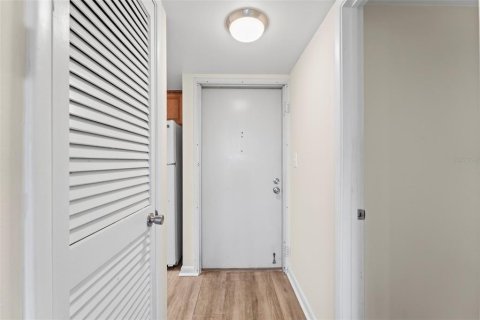 Condominio en venta en Clearwater, Florida, 3 habitaciones, 52.49 m2 № 2097809 - foto 21