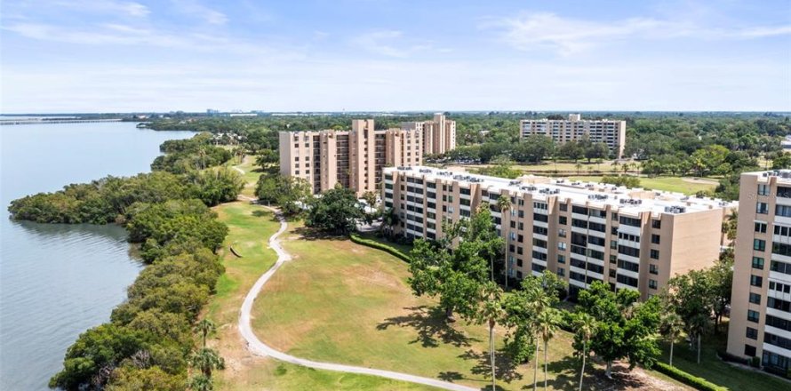 Condominio en Clearwater, Florida, 3 habitaciones № 2097809