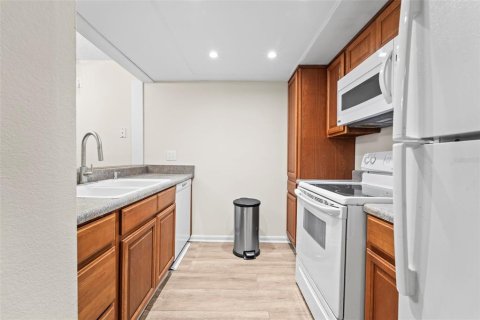 Condominio en venta en Clearwater, Florida, 3 habitaciones, 52.49 m2 № 2097809 - foto 13
