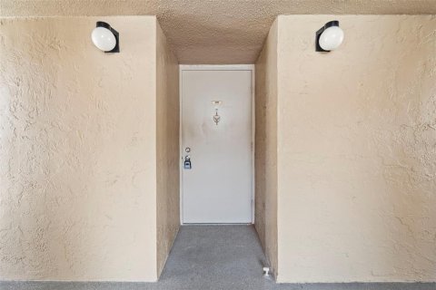 Condominio en venta en Clearwater, Florida, 3 habitaciones, 52.49 m2 № 2097809 - foto 2