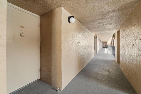 Condominio en venta en Clearwater, Florida, 3 habitaciones, 52.49 m2 № 2097809 - foto 24