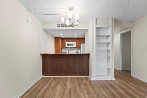 Condominio en venta en Clearwater, Florida, 3 habitaciones, 52.49 m2 № 2097809 - foto 19