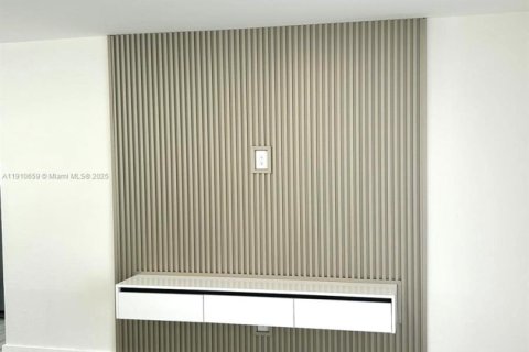 Casa en venta en Homestead, Florida, 3 dormitorios, 123.1 m2 № 1970959 - foto 14