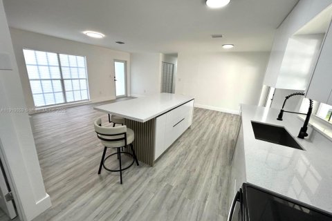 Casa en venta en Homestead, Florida, 3 dormitorios, 123.1 m2 № 1970959 - foto 9