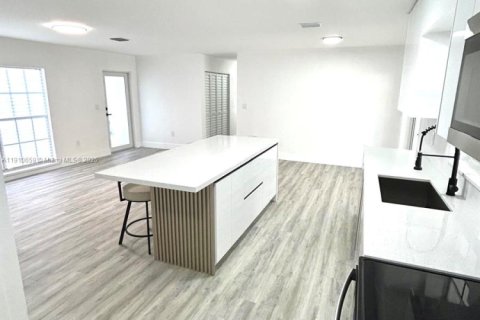 Casa en venta en Homestead, Florida, 3 dormitorios, 123.1 m2 № 1970959 - foto 11