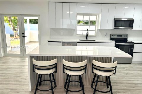 Casa en venta en Homestead, Florida, 3 dormitorios, 123.1 m2 № 1970959 - foto 13