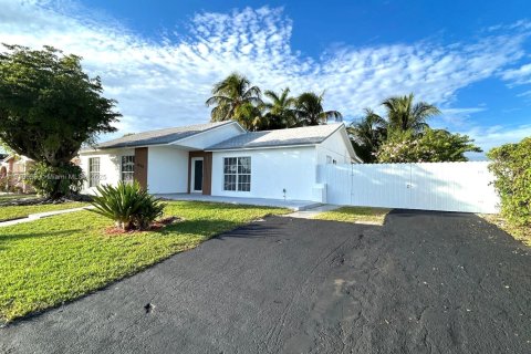 Casa en venta en Homestead, Florida, 3 dormitorios, 123.1 m2 № 1970959 - foto 3