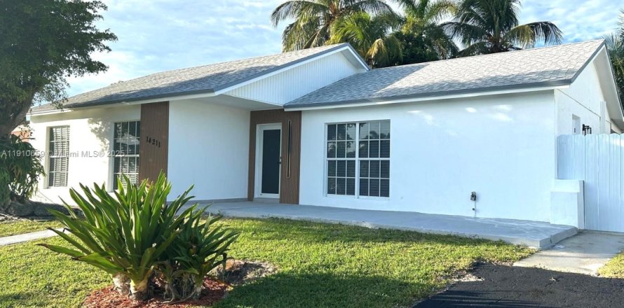 Casa en Homestead, Florida 3 dormitorios, 123.1 m2 № 1970959