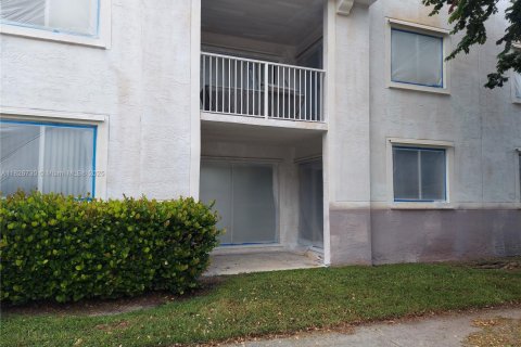 Condo in Davie, Florida, 2 bedrooms  № 1796988 - photo 6