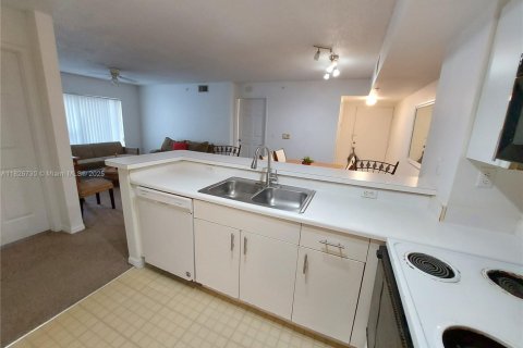 Condo in Davie, Florida, 2 bedrooms  № 1796988 - photo 25