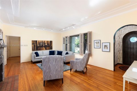 Купить виллу или дом в Майами-Шорс, Флорида 4 спальни, 266.26м2, № 1985374 - фото 14