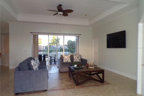 House in Port Charlotte, Florida 3 bedrooms, 195.19 sq.m. № 1733191 - photo 4